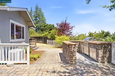 930 Sousa Dr, Walnut Creek, CA 94597 - Photo 19
