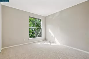 2035 Sierra Rd, Concord, CA 94518 - Photo 17