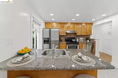 2725 Prince St. #10, Berkeley, CA 94705 - Photo 9