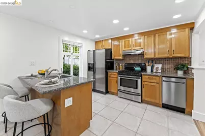 2725 Prince St. #10, Berkeley, CA 94705 - Photo 7