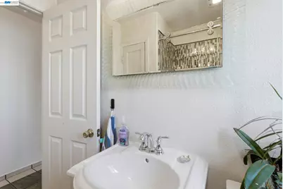 24025 2nd St, Hayward, CA 94541 - Photo 43