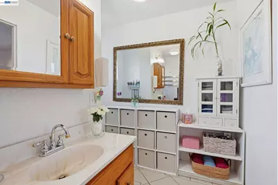 9034 Birch St, Oakland, CA 94603 - Photo 35