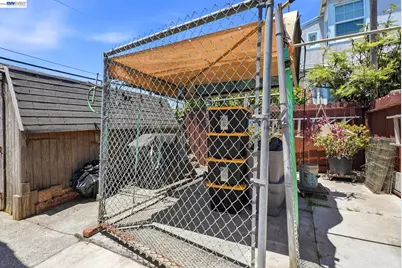 9034 Birch St, Oakland, CA 94603 - Photo 45