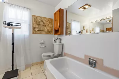 9034 Birch St, Oakland, CA 94603 - Photo 31