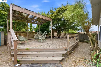 92 Welle Rd, Crockett, CA 94525 - Photo 43