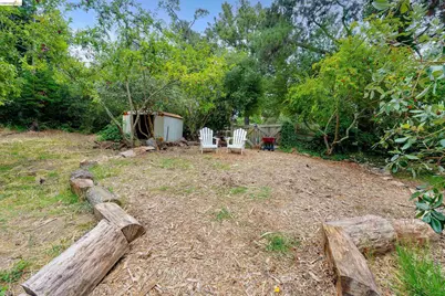 4685 Commonwealth Dr, Oakland, CA 94605 - Photo 31