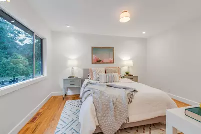 4685 Commonwealth Dr, Oakland, CA 94605 - Photo 15