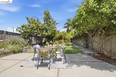 608 43rd St, Richmond, CA 94805 - Photo 23