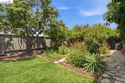 608 43rd St, Richmond, CA 94805 - Photo 29