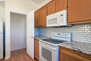 240 Seabury St, Suisun City, CA 94585 - Photo 13
