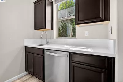 1787 Branson Court, Lathrop, CA 95330 - Photo 29