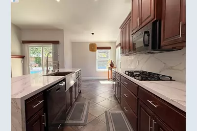 406 Stanford St, Vacaville, CA 95687 - Photo 9