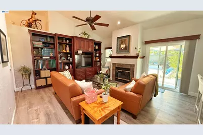 406 Stanford St, Vacaville, CA 95687 - Photo 5
