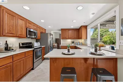2360 Hampton Rd, Livermore, CA 94550 - Photo 17