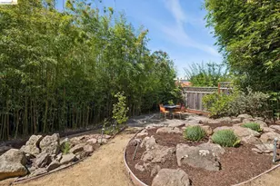 2558 Hilgard Ave, Berkeley, CA 94709 - Photo 59