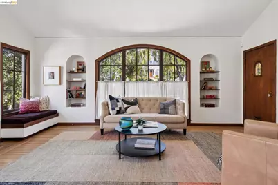 2558 Hilgard Ave, Berkeley, CA 94709 - Photo 7