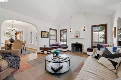 2558 Hilgard Ave, Berkeley, CA 94709 - Photo 5