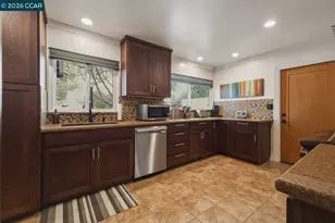 917 Hamilton Dr, Pleasant Hill, CA 94523 - Photo 7