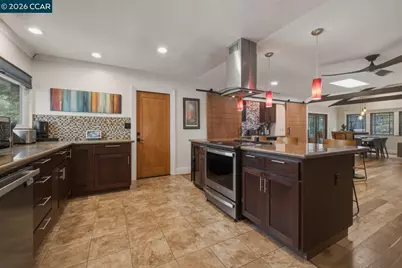 917 Hamilton Dr, Pleasant Hill, CA 94523 - Photo 5