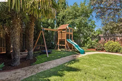 758 61st St, Oakland, CA 94609 - Photo 69