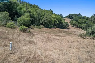 1180 Bear Creek Rd, Martinez, CA 94553 - Photo 15