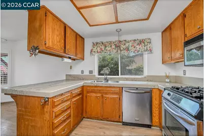 924 Burwood, Antioch, CA 94509 - Photo 13