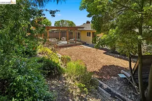 132 Rishell Dr, Oakland, CA 94619 - Photo 37