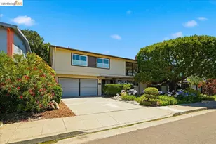 132 Rishell Dr, Oakland, CA 94619 - Photo 41