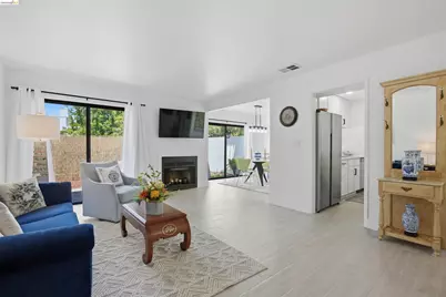 25 Bud Ct, Pleasant Hill, CA 94523 - Photo 3