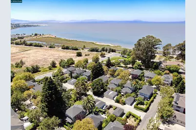 133 Pinole St, Hercules, CA 94547 - Photo 31