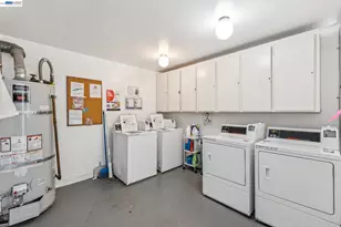 1401 Cottage St, Alameda, CA 94501 - Photo 21
