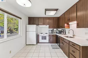 1401 Cottage St, Alameda, CA 94501 - Photo 3