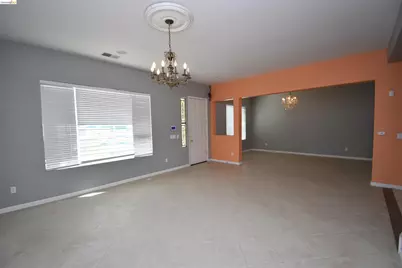 1875 Ventura Dr, Pittsburg, CA 94565 - Photo 5
