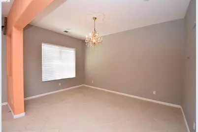 1875 Ventura Dr, Pittsburg, CA 94565 - Photo 7