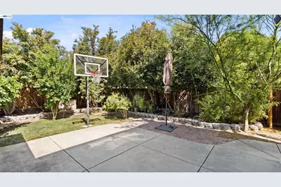 2567 Greystone Dr, Tracy, CA 95377 - Photo 29