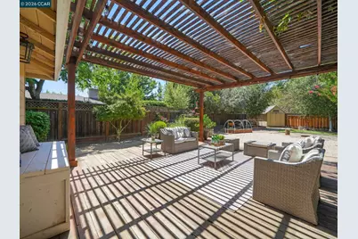 4718 Laura Dr, Concord, CA 94521 - Photo 23