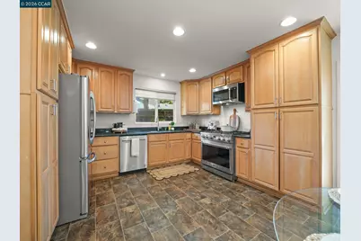 4718 Laura Dr, Concord, CA 94521 - Photo 9