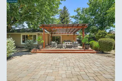 4718 Laura Dr, Concord, CA 94521 - Photo 29