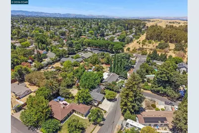 4718 Laura Dr, Concord, CA 94521 - Photo 31