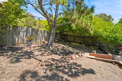 6616 Outlook Ave, Oakland, CA 94605 - Photo 19