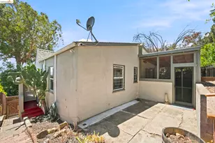 6616 Outlook Ave, Oakland, CA 94605 - Photo 21