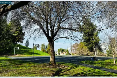 2908 Bellflower Ct, Antioch, CA 94531 - Photo 47