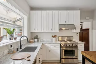 391 51st St, Oakland, CA 94609 - Photo 31