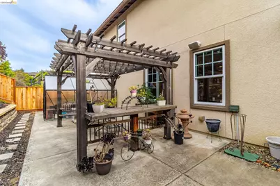 417 McAllister Drive, Benicia, CA 94510 - Photo 59
