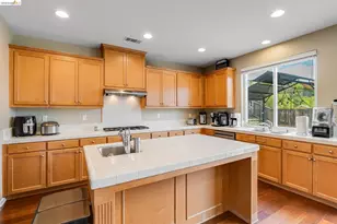 417 McAllister Dr, Benicia, CA 94510 - Photo 15