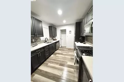 7724 Crest Ave, Oakland, CA 94605 - Photo 1