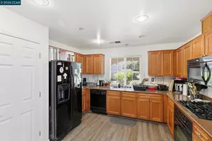 356 Turnstone Cir, Pittsburg, CA 94565 - Photo 11