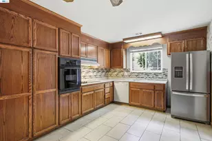 4426 Sacramento Ave, Fremont, CA 94538 - Photo 9