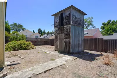 811 6th Street, Benicia, CA 94510 - Photo 29
