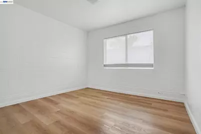 1110 Buena Vista, Alameda, CA 94501 - Photo 7